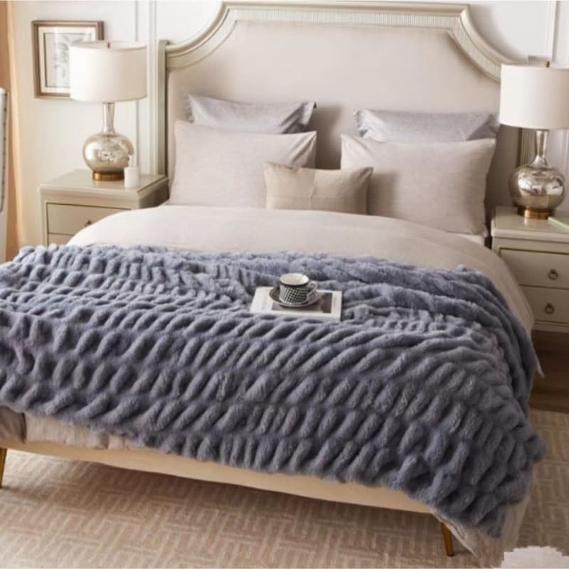 EWUROI Relax Plush on The Sofa Fleece Blanket for a Nap Blanket Throw(150 * 200cm) - Image 3