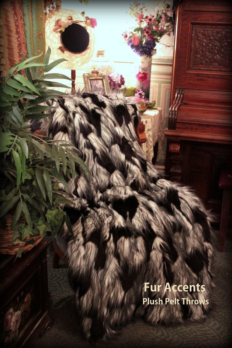 Fur Accents Throw Blanket/Coverlet/Black and White Feathery Luxury Faux Fur / 5'x6' - Image 2