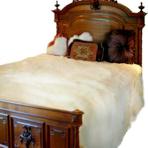 Plush Faux Fur - Throw Blanket - Fashion Fur - Queen Size Bedspread White - Shaggy - Shag - Fur Accents (Queen, White)