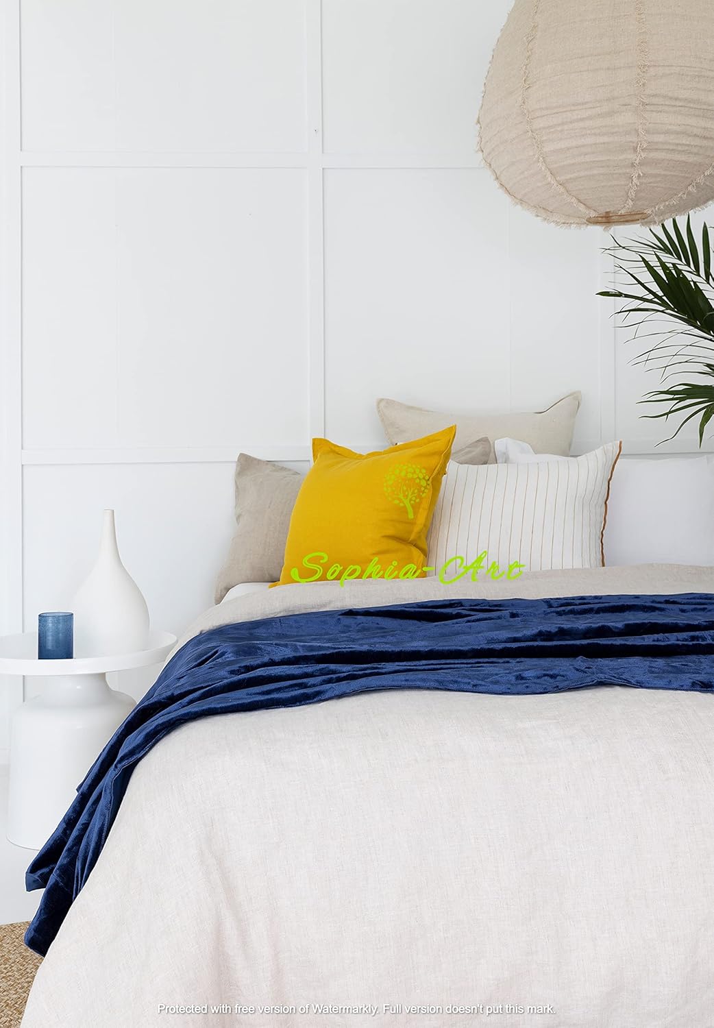 Sophia-Art Luxury Crushed Velvet Throw Blanket with Tassels Sofa Bed Soft Blankets Boho Warm Throws Cozy Plush Lightweight Pet (108x90 inches, Royal Blue) - Image 4