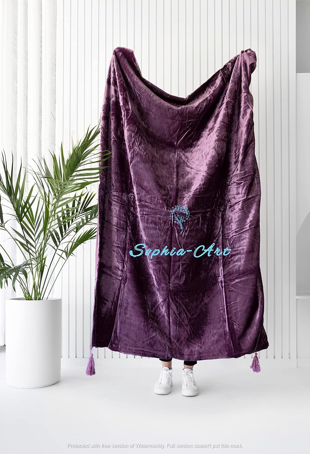 Sophia-Art Luxury Crushed Velvet Throw Blanket with Tassels Sofa Bed Soft Blankets Boho Warm Throws Cozy Plush Lightweight Pet (108x90 inches, Royal Blue) - Image 13