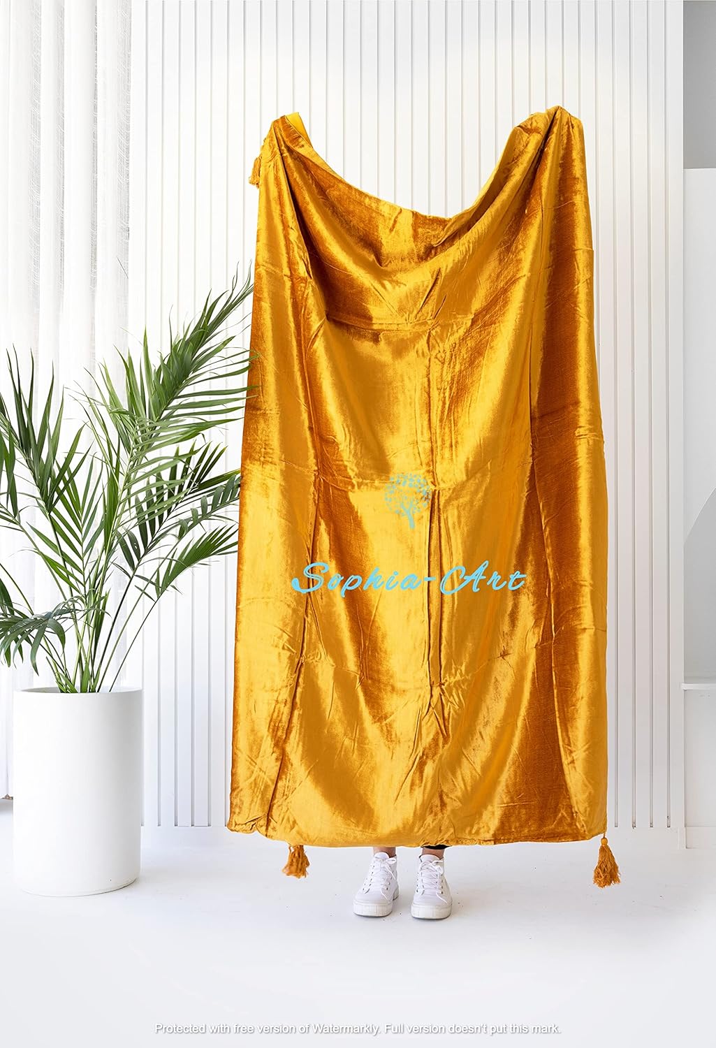 Sophia-Art Luxury Crushed Velvet Throw Blanket with Tassels Sofa Bed Soft Blankets Boho Warm Throws Cozy Plush Lightweight Pet (108x90 inches, Royal Blue) - Image 6